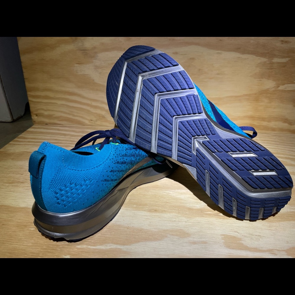 Brooks Levitate 3 Size 10
